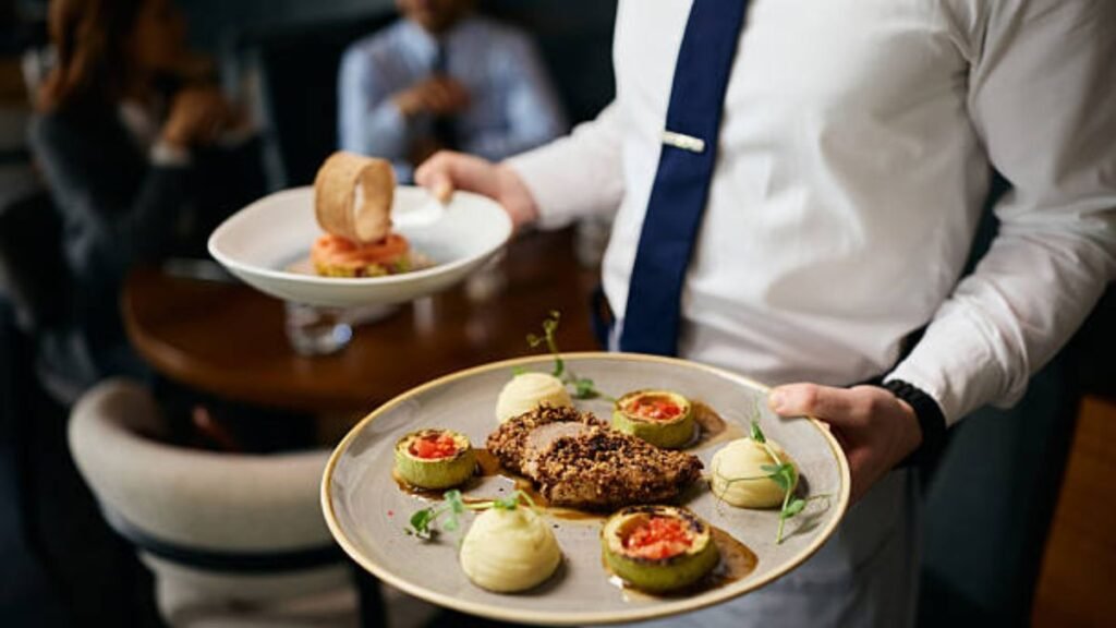 Luxury Hotel Waiter Jobs in Qatar